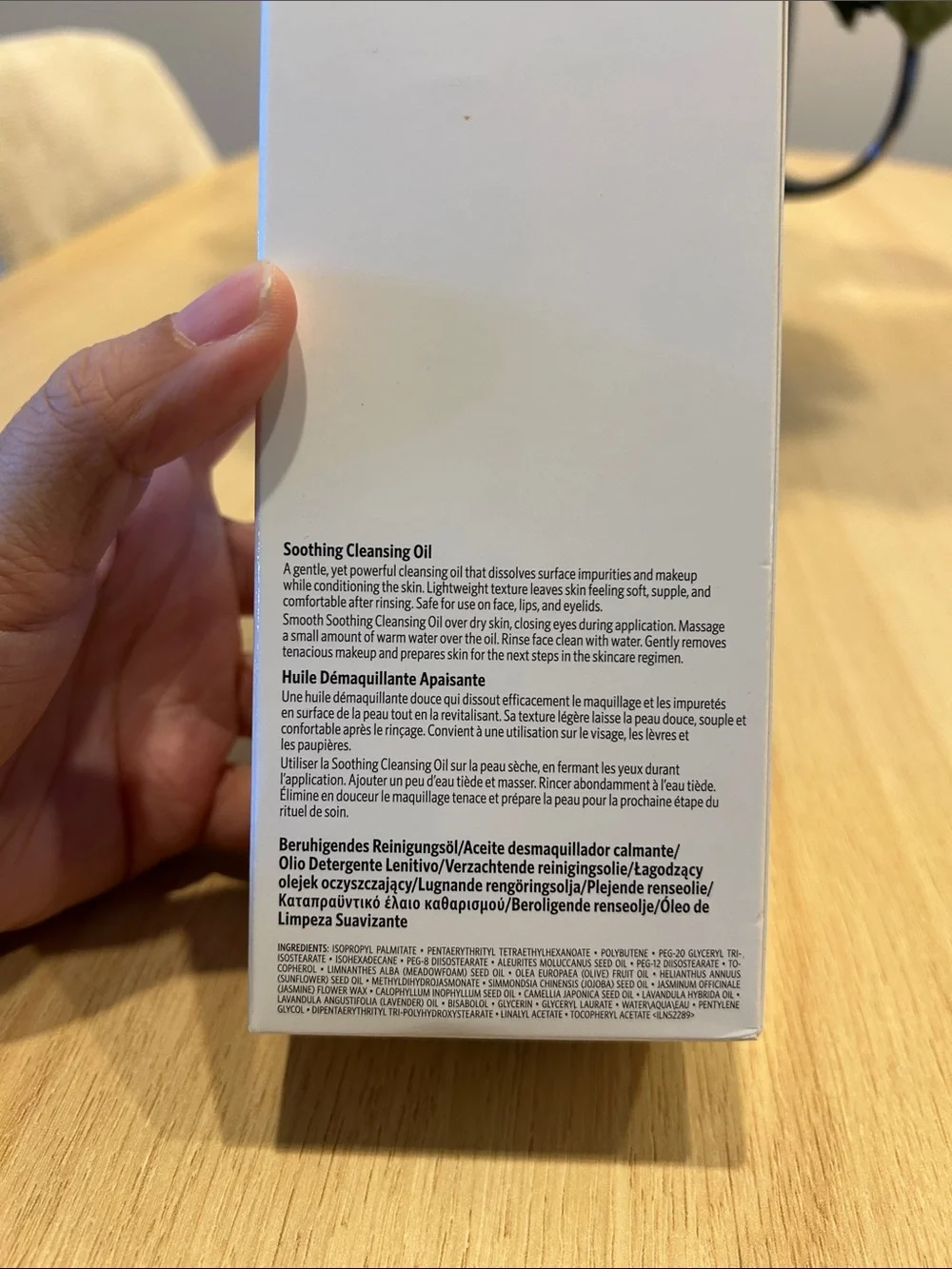 Bobbi Brown Soothing Cleansing Oil — Clear with Black Pump